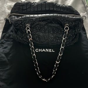 Black CHANEL Shoulder Bag